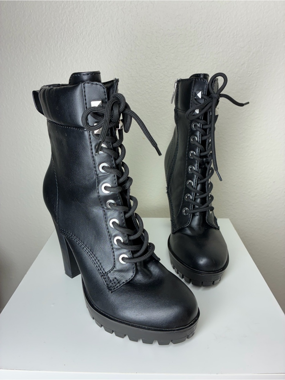 Guess Women’s Black Lace-Up Platform Heeled Boots, size 8.5